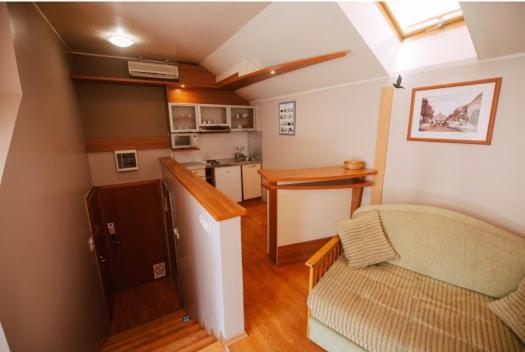Car Royal Apartments And Rooms โนวีซาด ภายนอก รูปภาพ