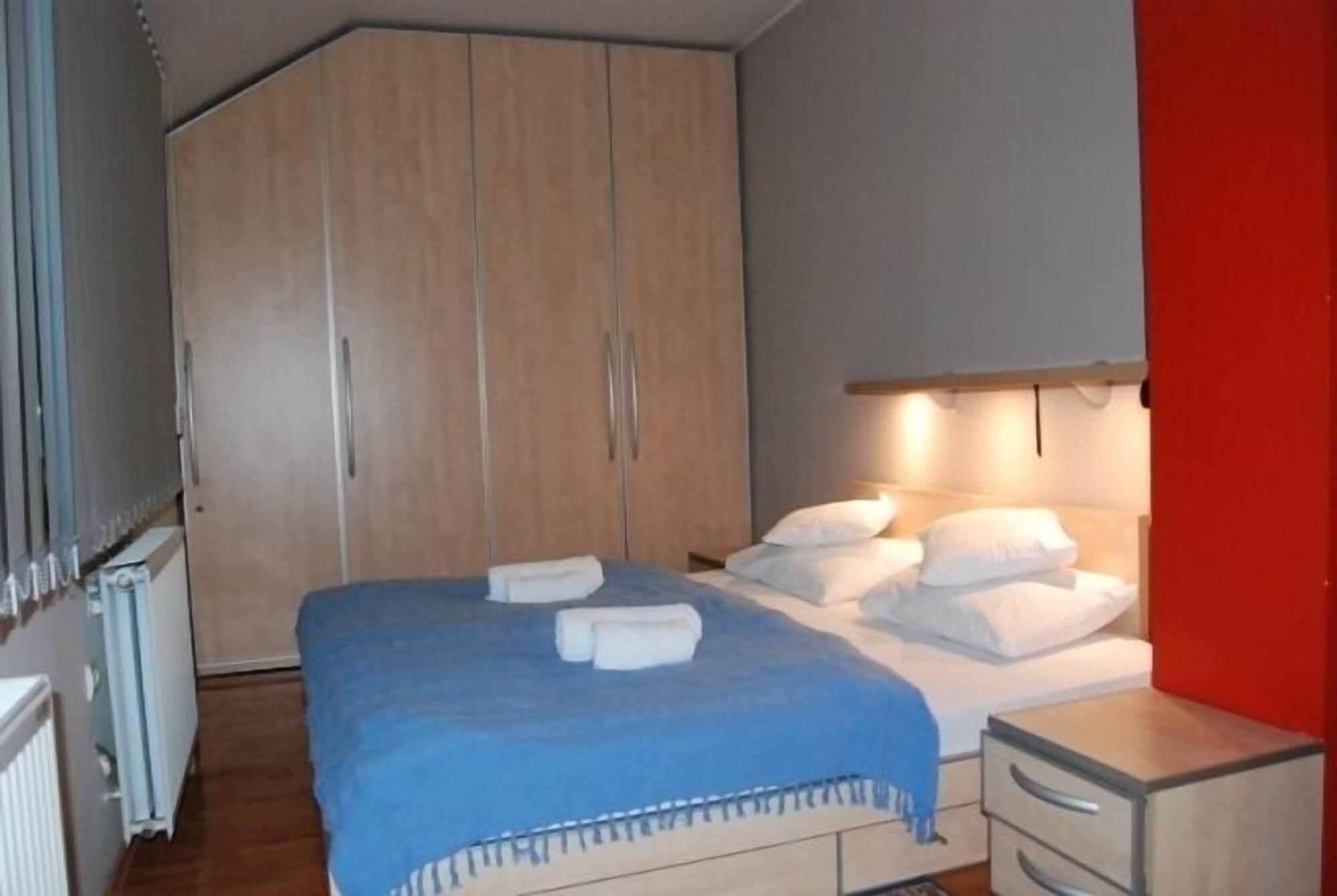 Car Royal Apartments And Rooms โนวีซาด ห้อง รูปภาพ